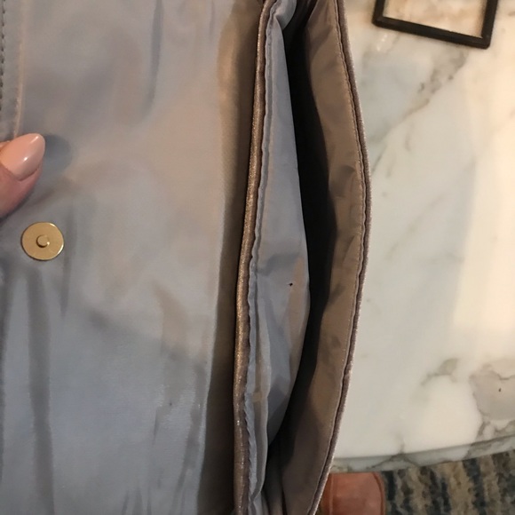 Grey Velvet Clutch with Pretty Tassel. Clasp close - Picture 3 of 4